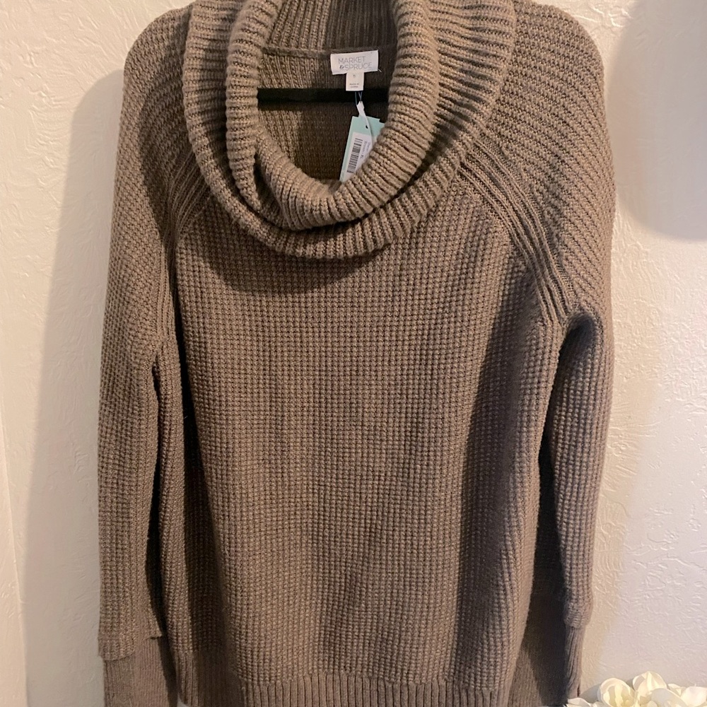 Market and Spruce waffle stitch sweater